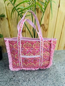 Bolso Tote Grande Acolchado de Algodón Premium con Estampado Floral, Bolso de Hombro Acolchado Suave para Mujer, para Compras Diarias y Viajes de Fin de Semana - Product Image 5