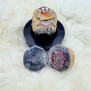 Anillo Oficial de Campeones de los Kansas City Chiefs de la NFL 2023-2024, Modelo MAHOMES 58, con Parte Superior Abrible - Product Image 3