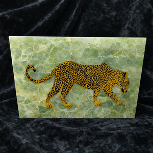 Mesa Moderna Ecológica con Incrustaciones de Ónix Verde Natural, Mueble Decorativo de Lujo Hecho a Mano para Diwali y Aniversarios - Product Image 1