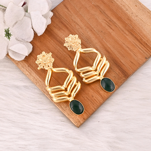 Pendientes Colgantes de Latón Chapado en Oro con Gema Hidroelástica Verde de Diseño Floral, Joyería de Moda Hecha a Mano para Mujer con Engaste de Bisel - Product Image 2