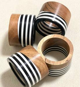 Anneaux de serviette en bois et résine époxy, luxe moderne, écologiques, pour mariage, dîner, personnalisés, faits à la main, accessoires de table - Product Image 4