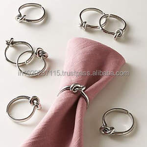 Anillo de servilleta de metal detallado hecho a mano diseñado para recepciones de boda de lujo con mesas de cena formales sofisticadas - Product Image 5