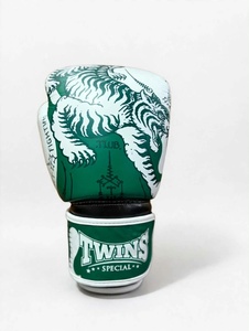 Best Quality Customized Logo Twins Leather <b>Boxing</b> <b>Gloves</b> With Hook & Loop Adjustable Straps Used For Kick <b>Boxing</b> Martial Arts - Product Image 5