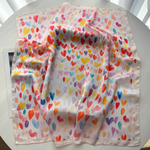 Écharpe carrée en soie de luxe pour femme – Couleurs et tailles personnalisables, douce et élégante, hijab, foulard, logo personnalisé pour usage quotidien - Product Image 4