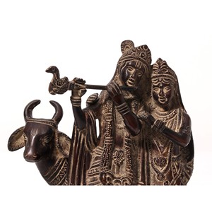 Statue en laiton de 6 pouces faite à la main de Radha Krishna et article de décoration indienne de vache - Product Image 2