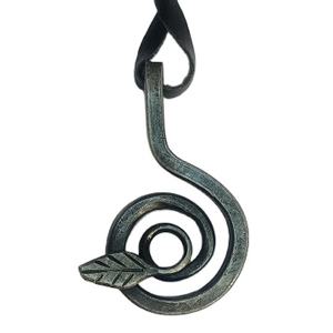 Venta al por mayor collar de moda joyería personalizar OEM hombres Viking Raven hoja patrón colgante collar Cadena de acero inoxidable Vegvisir - Product Image 1