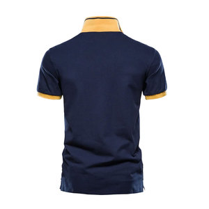 เสื้อโปโลแขนสั้นสีน้ำเงินกรมท่าสำหรับผู้ชาย แต่งแถบสีเหลืองขาว ปักโลโก้ สไตล์พรีปปี้ ทรงปกติ ผ้าฝ้ายอ๊อกซ์ฟอร์ด - Product Image 2