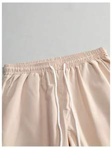 Conjunto de dos piezas de verano con estampado de hojas sutiles para hombre, camisa de manga corta con botones y pantalones cortos con cintura elástica, conjunto ligero para la playa - Product Image 5