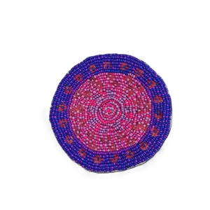 Posavasos Festivo Bordado a Mano con Cuentas de Semillas, Posavasos de Lujo con Temática Navideña y Bordado de Cuentas - Product Image 5