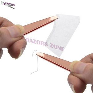 Peigne à sourcils multifonctionnel en acier inoxydable de haute qualité cueilleur d'ongles pince à épiler avec sac de beauté à pointe inclinée - Product Image 4