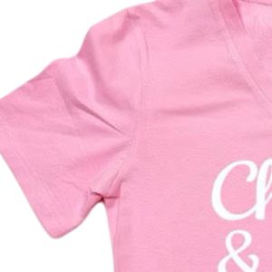 เสื้อยืดลายกราฟิก Womenss Chucks and Pearls พิมพ์ลายตามสั่ง แขนสั้น คอกลม สไตล์ลำลอง แฟชั่นโดดเด่น ขายส่ง - Product Image 4