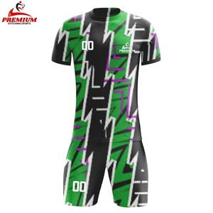 Uniforme de Fútbol Transpirable de Manga Corta con Logotipo OEM, Color Sólido, Tela 100% Poliéster, Calidad Premium para Hombre, Personalizado - Product Image 3