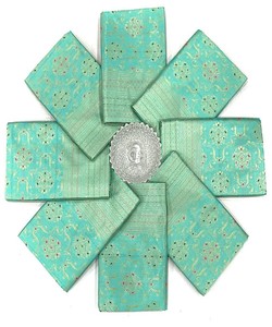 Sari de Seda Verde Claro, Vestido Tradicional Indio para Bodas, Estilo Banarasi, Drapeado con Patrón de Borde para Ceremonias - Product Image 5