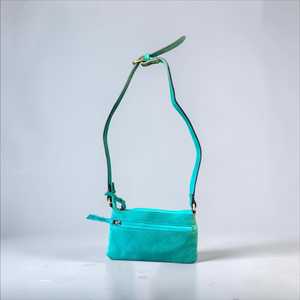 Bolso Bandolera de Cuero Genuino con Diseño Geométrico Bohemio para Mujer, con Correa Turquesa, Decoración de Borlas y Cierre de Cremallera - Product Image 4