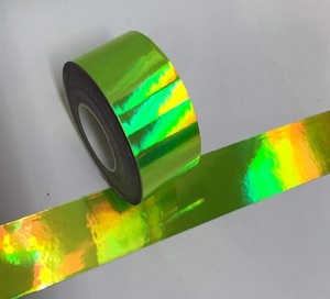 Cinta Adhesiva Holográfica Roja Fluorescente Impermeable, Película Decorativa Reflectante para Manualidades, Embalaje, Decoración y Proyectos Artísticos - Product Image 4