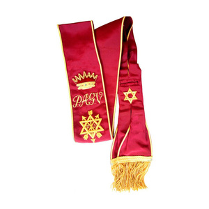 Écharpe de Cérémonie Grand Ordre du Moniteur Secrétier en Satin Rouge avec Broderie Dorée et Franges – Régalia Cérémonielle - Product Image 1