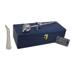 Plusieurs roses véritables avec finition argentée, thème naturel, design haut de gamme et emballage de luxe, idéal pour un cadeau - Product Image 4