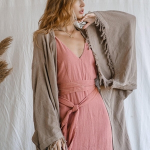 ชุดกิโมโนผ้าลินินสำหรับผู้หญิง สีขาว สไตล์โบโฮ ชุดกิโมโนสำหรับงานแต่งงาน เสื้อคลุมแบบพันตัว มีชายครุย ไซส์พลัส ชุดลำลอง - Product Image 1