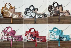 Conjunto de dos piezas de bolso tote y bandolera de cuero vacuno repujado a mano estilo occidental con diseño de doble corazón para mujer - Product Image 4