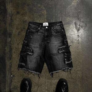 Pantalones Cortos de Mezclilla para Hombre, de Cintura Media, Desgastados, con Lavado Ácido, con Pedrería, Estilo Jorts, Ajuste Holgado, en Denim Oscuro - Product Image 2