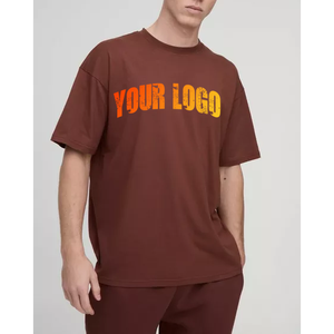 T-shirt homme personnalisé, couleur marron foncé, 100% coton, impression DTG, coupe ample, épaules tombantes. - Product Image 4