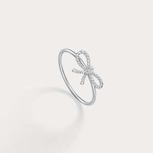 Anillo de Oro Sólido de 14K con Diamante Cultivado en Laboratorio, Diseño de Lazo Delicado, Anillo de Diamantes Minimalista, Joyería Fina para Mujer - Product Image 3