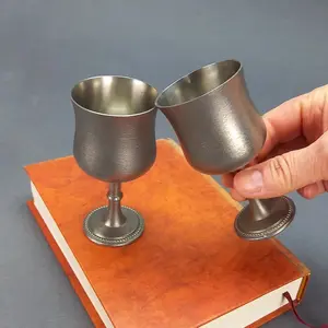 एल्यूमीनियम प्राचीन गोब्लेट शैंपेन चश्मा दिन के उपयोग और विशेष अवसरों के लिए जोड़े धातु वाइन ग्लास सेट