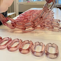 Moule à maillons de chaîne en résine écologique, modelé à la main, vert bleu translucide, anneaux imbriqués, objet décoratif artistique pour la maison