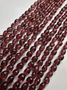 Collar de Granate Natural de Mozambique, Collar de Cuentas Ovaladas Lisas, Collar de Joyería con Piedras Preciosas Rojas (3-4 mm) - Product Image 4