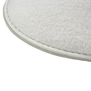 Vente en gros de pantoufles de haute qualité noires, rouges et blanches pour hommes et femmes, pantoufles d'intérieur, vente chaude, pantoufles personnalisées - Product Image 5