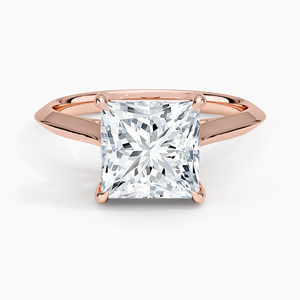 Bague de fiançailles solitaire en moissanite taille princesse 2 carats avec design à épaules fendues - Product Image 5