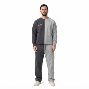 Conjunto Deportivo para Hombre, Sudadera y Pantalones Jogger en Bloques de Color Negro y Gris, Cuello Redondo, Dos Tonos, Estilo Urbano - Product Image 1