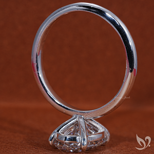 Anillo de Compromiso Solitario con Diamante Cultivado en Laboratorio de Corte Ovalado de 3 Quilates en Oro Sólido de 18K |   Anillo de Aniversario y Boda con Certificado IGI - Product Image 4