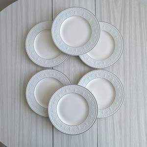 Excellent Quality Reusable Circular Pattern <b>Dinner</b> <b>Set</b> New <b>Bone</b> <b>China</b> Ceramic Porcelain Tableware From India Manufacturer - Product Image 1