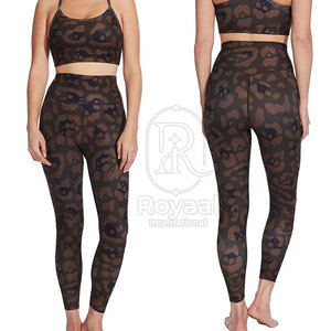 Leggings de Yoga Hechos en Pakistán con Diseño Único y Cintura Elástica para Uso en Exteriores, Hechos a Medida para Mujer - Product Image 2
