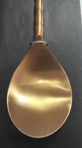 Juego de 2 utensilios para ensalada de acero inoxidable ecológicos con diseño de bambú y mango con acabado antiguo de latón - Product Image 2