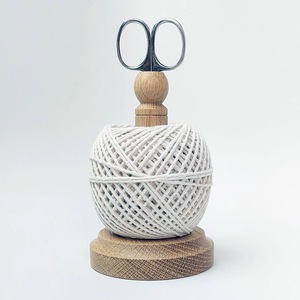 Soporte de hilo de madera giratorio para tejer y crochet, organizador de hilo para manualidades - Product Image 5
