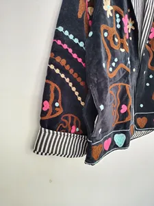 Chaqueta Bohemia de Terciopelo Negro Bordada con Dibujos Animados de Criaturas Marinas, Cuello Alto, Manga Larga, Chaqueta de Primavera para Mujer - Product Image 3