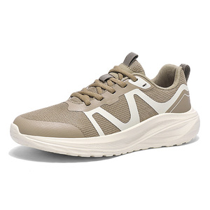 Chaussures de sport légères antidérapantes résistantes à l'usure pour hommes Nouvelles chaussures de course décontractées classiques en maille respirante Grande taille Chaussures pour hommes - Product Image 5