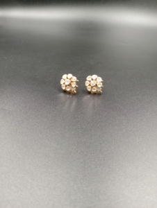 ต่างหูแบบติดหู AMAIRA JEWELS รุ่นคลาสสิก ชุบทองคำขาว ประดับดอกไม้และนกยูง สำหรับผู้หญิง เหมาะสำหรับใส่ในชีวิตประจำวัน งานปาร์ตี้ และงานที่ต้องการความเป็นทางการ - Product Image 4