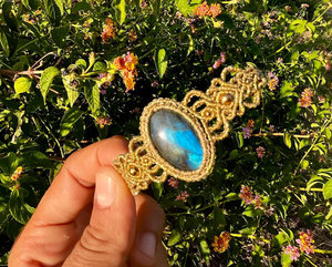กำไลข้อมือหินธรรมชาติทรงระฆังชุบโลหะผสมสังกะสี ประดับด้วยหินทรง Asscher แบบวินเทจ ได้รับการรับรองจาก IGI เหมาะสำหรับทุกเพศ เป็นของขวัญเครื่องประดับสำหรับใช้ในชีวิตประจำวัน - Product Image 4