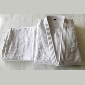 Traje de Judo de Alta Calidad Personalizado para Competencia de Artes Marciales - Product Image 1