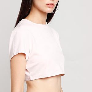เสื้อครอปท็อปผู้หญิงแบบ OEM ออกแบบโลโก้ได้ตามต้องการ ขายส่งจากโรงงานโดยตรง เสื้อยืดครอปท็อปลำลอง สั่งผลิตขั้นต่ำน้อย - Product Image 3