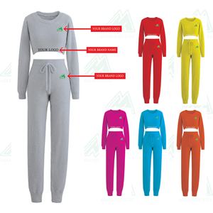 Chándal personalizado de manga larga para mujer, conjuntos de pantalones y suéter. - Product Image 1