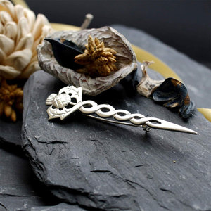 Broche de Plata con Diseño de Cardo Escocés para Hombre y Mujer, Accesorio para Kilt con Caja de Regalo - 75mm - Product Image 1