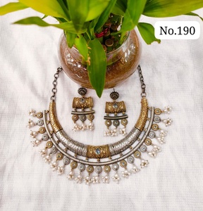 Collier Kunlan élégant plaqué or avec cristaux roses et perles d'imitation pour femmes, bijoux de mariage - Product Image 1