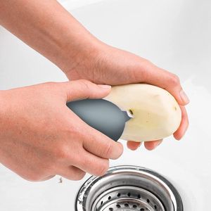 Set di 2 Spazzole per Patate Antiscivolo con Setole Rigide Flessibili e Rimozione Punti di Sporco - Product Image 5