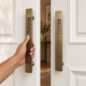 Manija de Puerta SHUBHAM de Latón Cepillado, Tirador Tallado Estilo Antiguo, Perilla de Entrada para Hotel, Apartamento, Puerta Principal - Product Image 1
