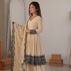 Costume élégant en faux georgette crème brodé avec pantalon palazzo et dupatta |   Ensemble prêt-à-porter pour les occasions spéciales - Product Image 1