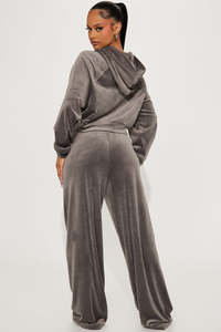 <b>Women</b> <b>Grey</b> Velour Cropped Hoodie & Jogger Set Full Sleeve Zipper Closure Loose Fit Solid Color <b>Tracksuit</b> Casual Wear Style - Product Image 2